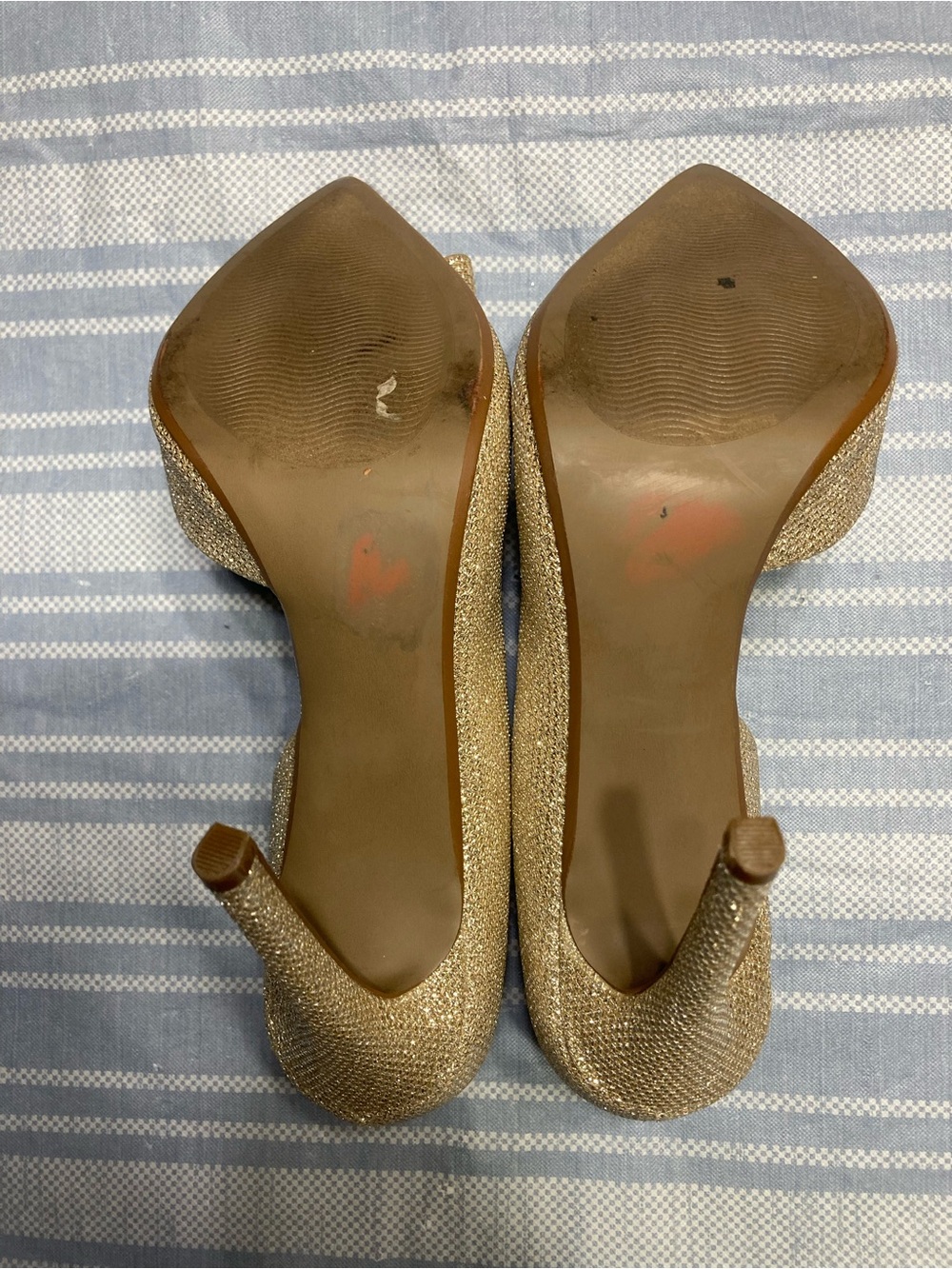 Betsey Johnson sparkly gold, pointed toe heels. - Picture 5 of 5
